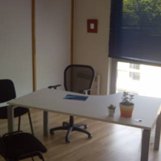 Bureau privé 10 m² 1 poste Location bureau Rue François Muret de Pagnac Quimper 29000 - photo 1